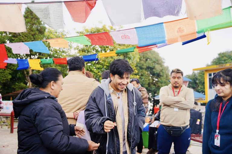 शुभ मुहूर्त गर्दै छायाङ्कनमा निस्कियो 'सोल्टिनी'